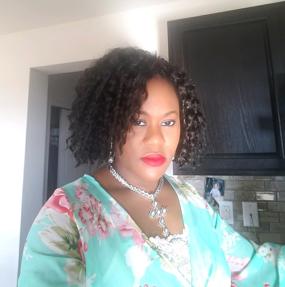 Meet your Posher, Amaka